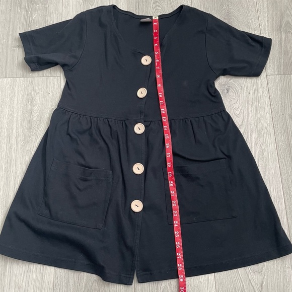 Pretty Babydoll Dress with Pockets and Big Accent Buttons - Picture 8 of 11